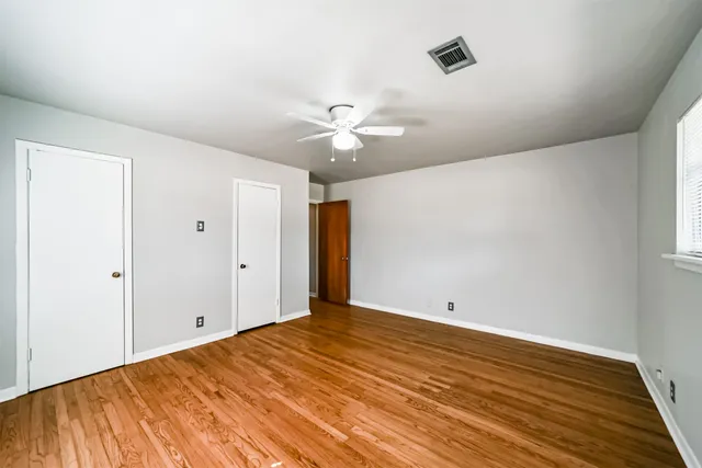 $1,750 | 610 South Belknap Street, Sugar Land, TX 77478