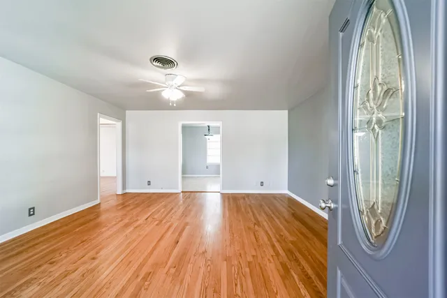 $1,750 | 610 South Belknap Street, Sugar Land, TX 77478