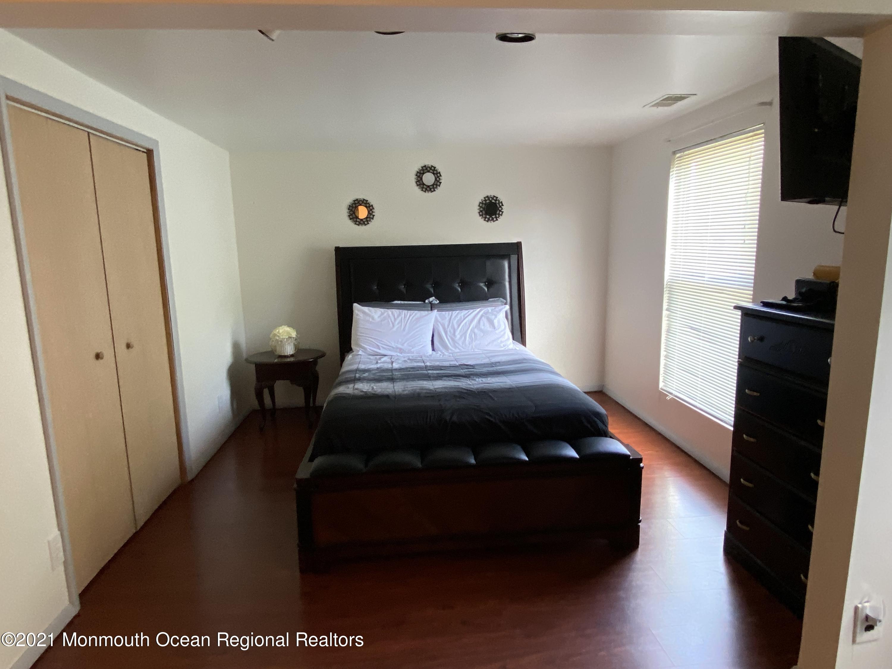 101 Stage Road Little Egg Harbor, NJ 08087 - Photo 12 of 33 Master Bedroom