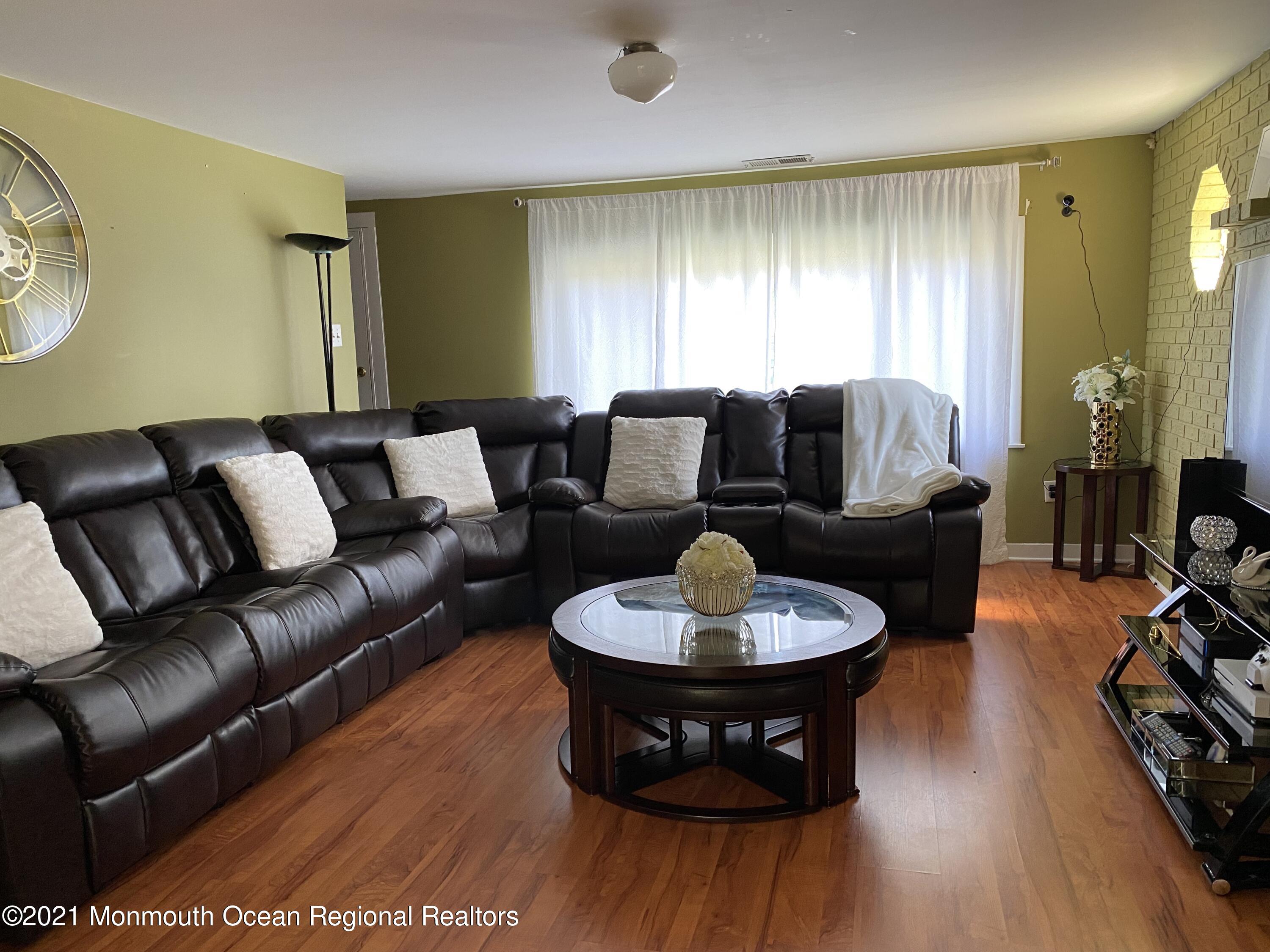 101 Stage Road Little Egg Harbor, NJ 08087 - Photo 3 of 33 Living Room 1