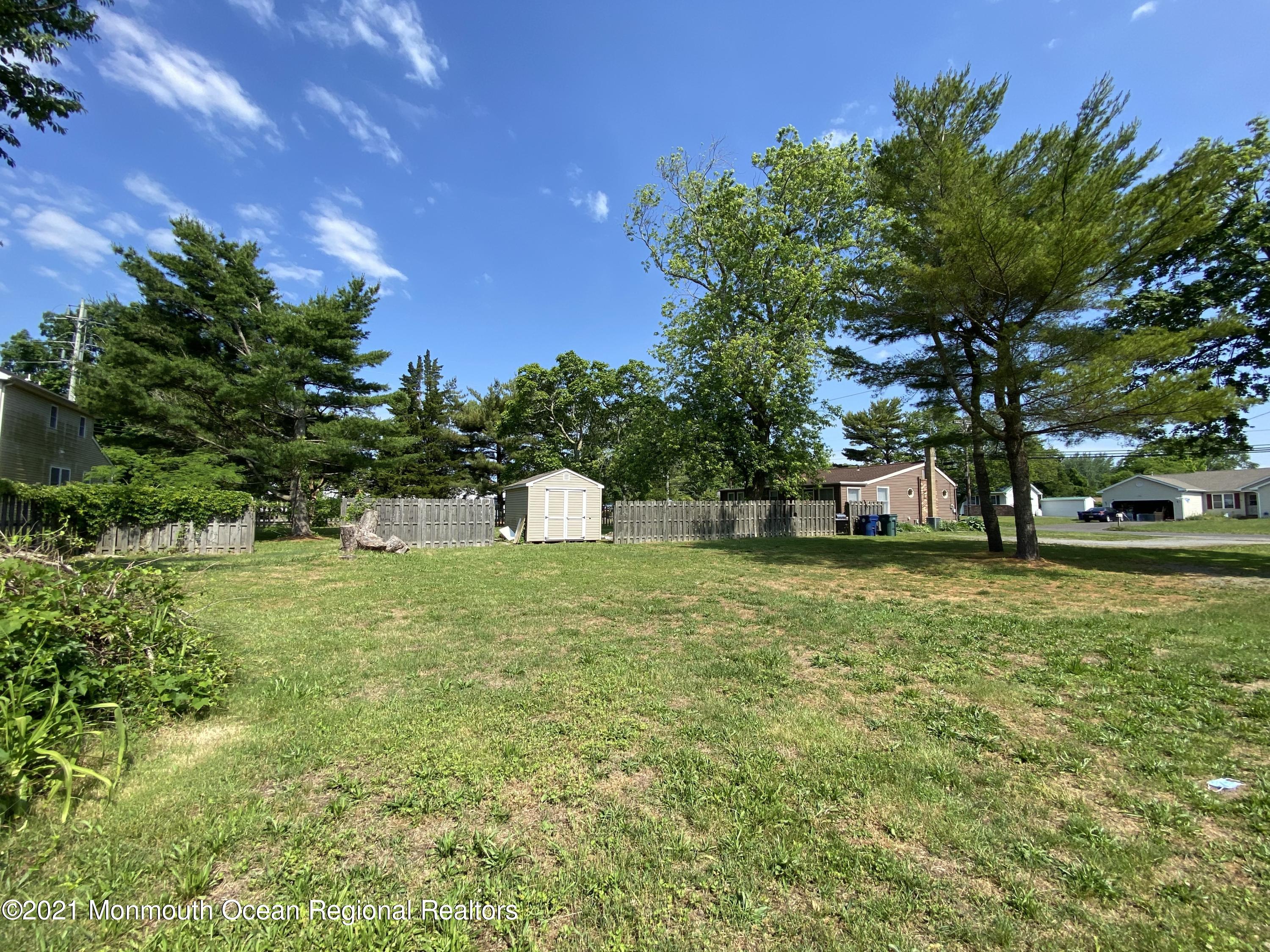 101 Stage Road Little Egg Harbor, NJ 08087 - Photo 21 of 33 Back corner view