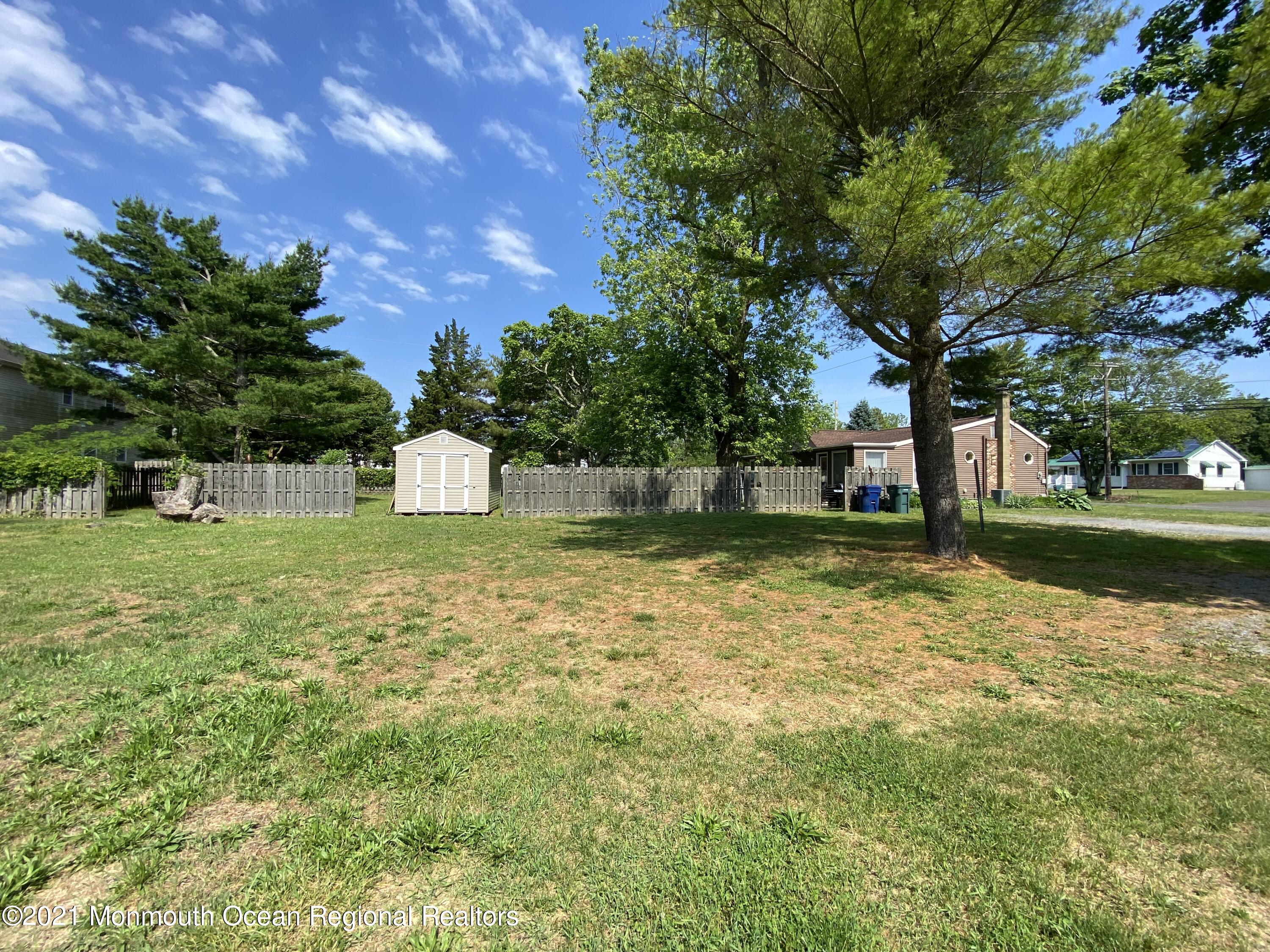 101 Stage Road Little Egg Harbor, NJ 08087 - Photo 30 of 33 Far view of side