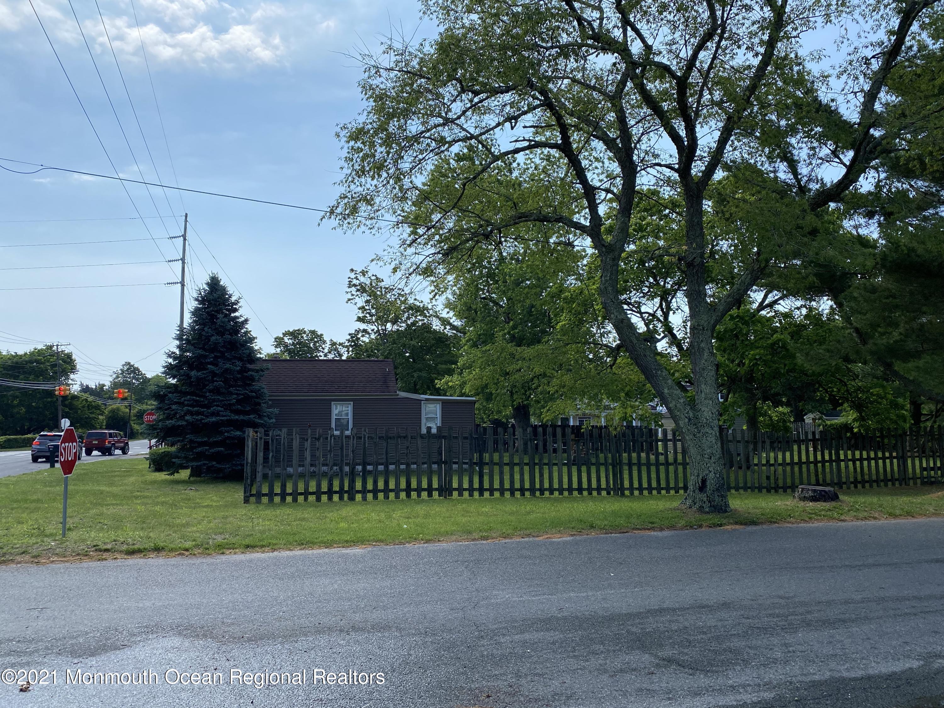 101 Stage Road Little Egg Harbor, NJ 08087 - Photo 32 of 33 Side View 2