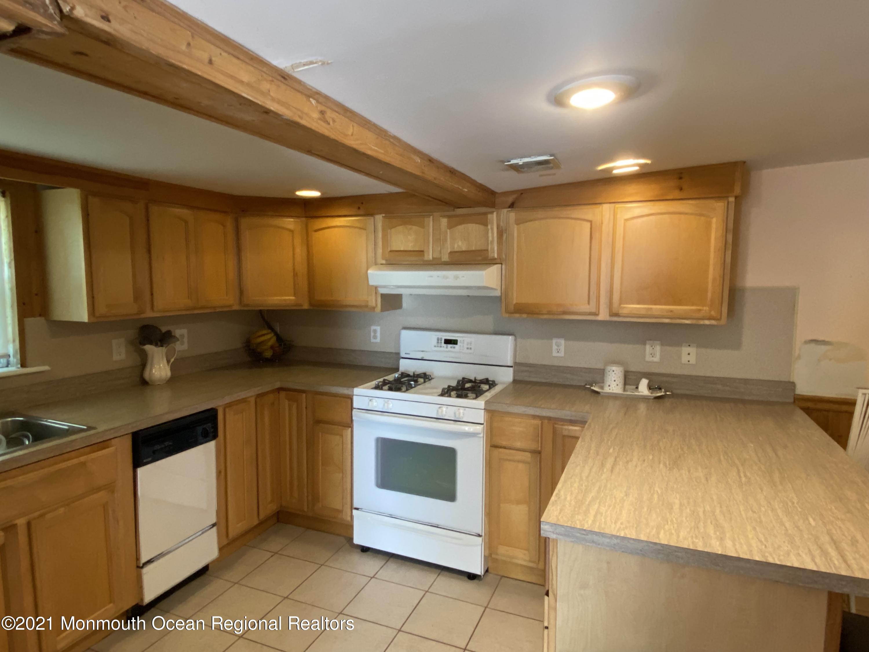 101 Stage Road Little Egg Harbor, NJ 08087 - Photo 8 of 33 Kitchen 3