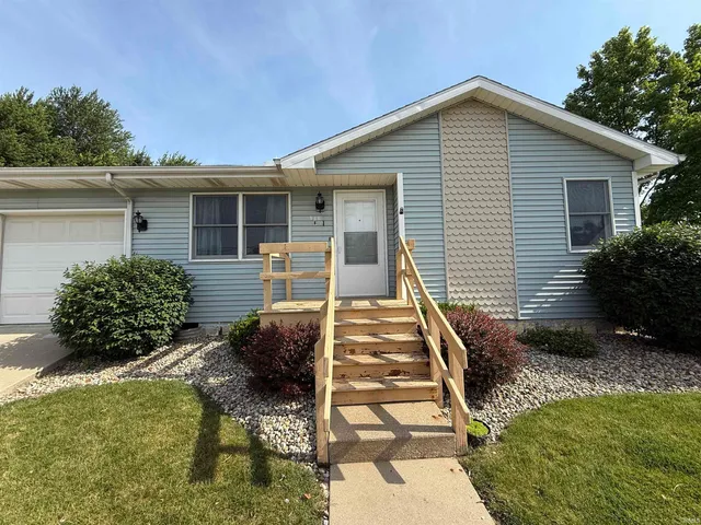 $209,500 | 800 East Arthur Street, Unit I1, Warsaw, IN 46580