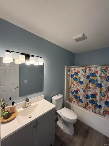 $209,500 | 800 East Arthur Street, Unit I1, Warsaw, IN 46580