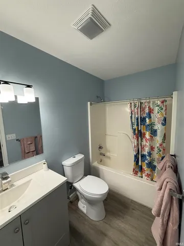 $209,500 | 800 East Arthur Street, Unit I1, Warsaw, IN 46580