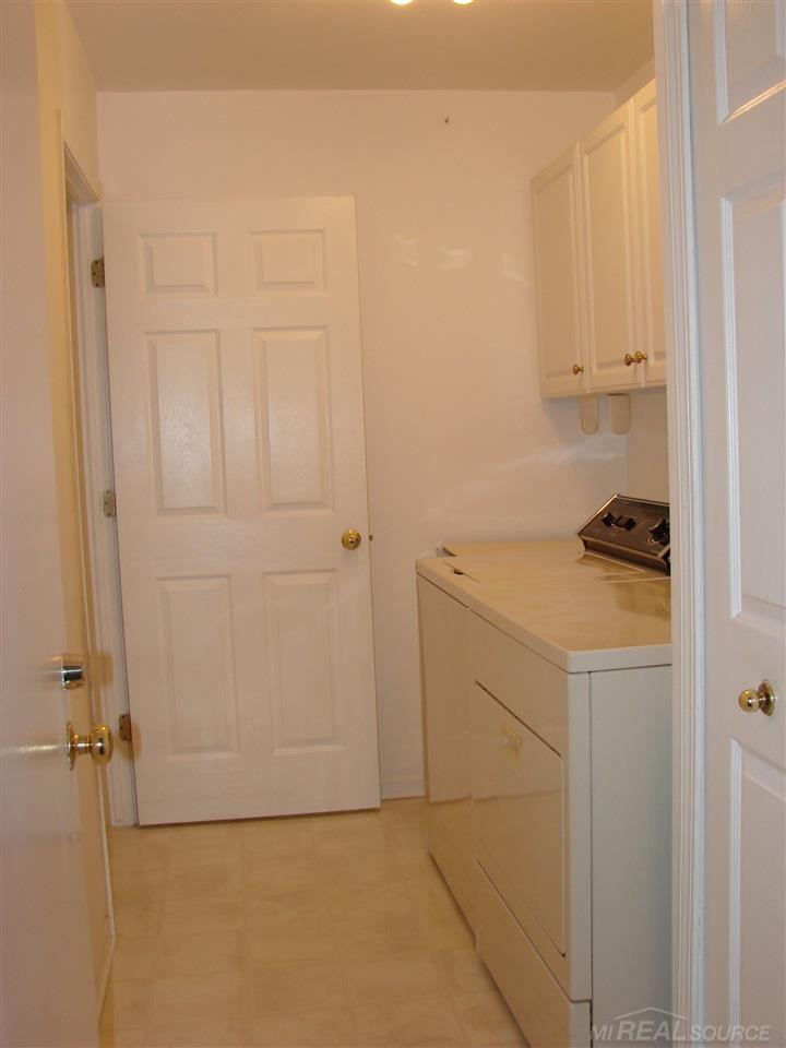 5898 Dawn Ridge Drive Troy, MI 48098 - Photo 23 of 52