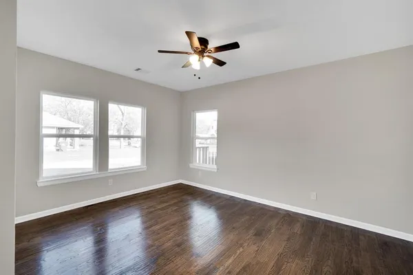 $294,900 | 401 Poplar Street, Italy, TX 76651