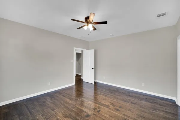 $294,900 | 401 Poplar Street, Italy, TX 76651