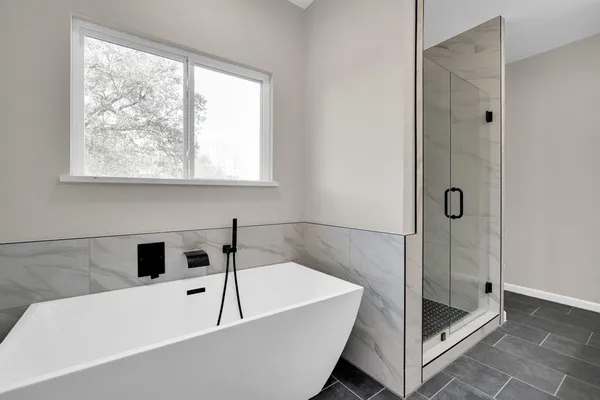 $294,900 | 401 Poplar Street, Italy, TX 76651