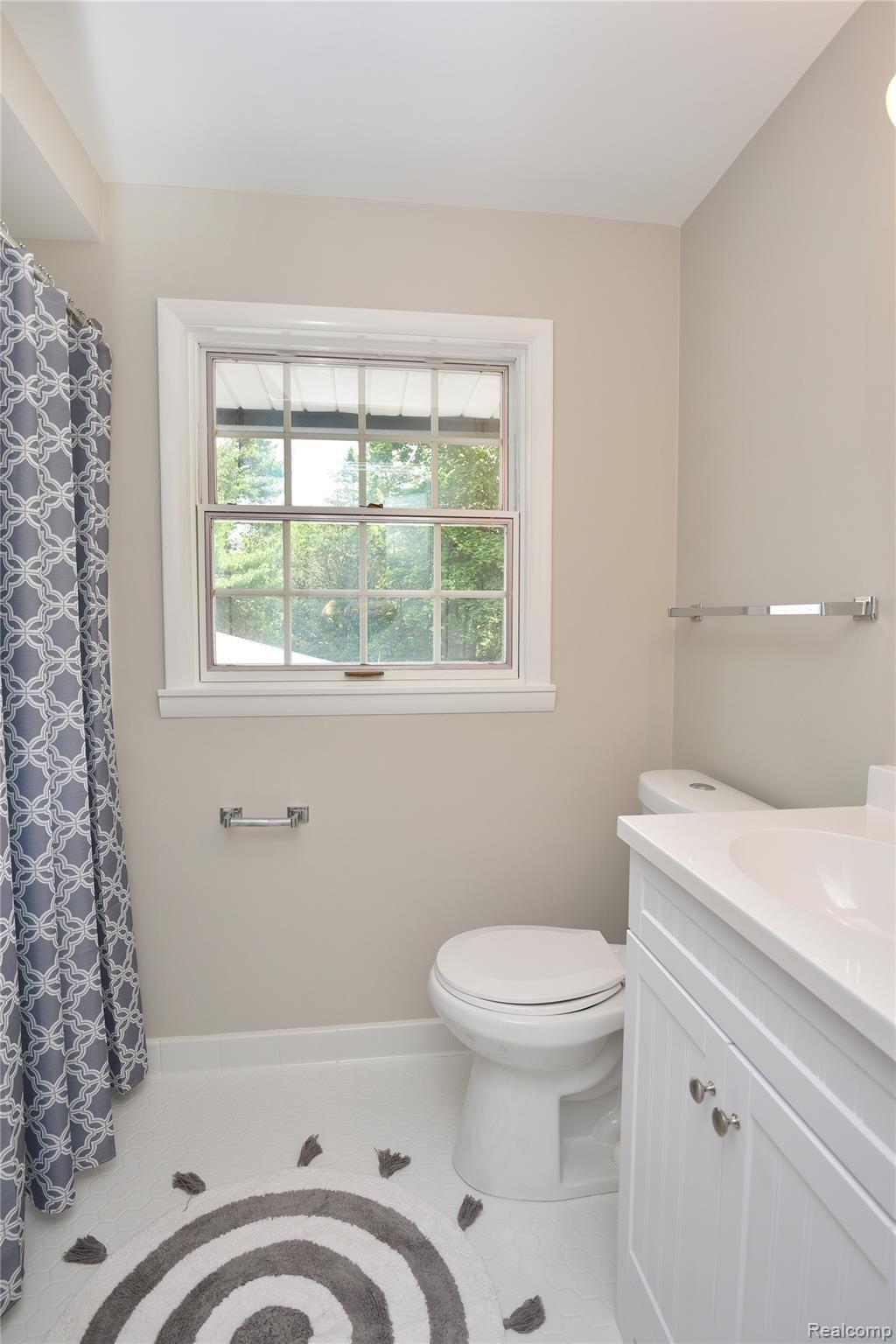 1580 Tottenham Road Bloomfield Hills, MI 48301 - Photo 34 of 48 Bedroom 4 full bath