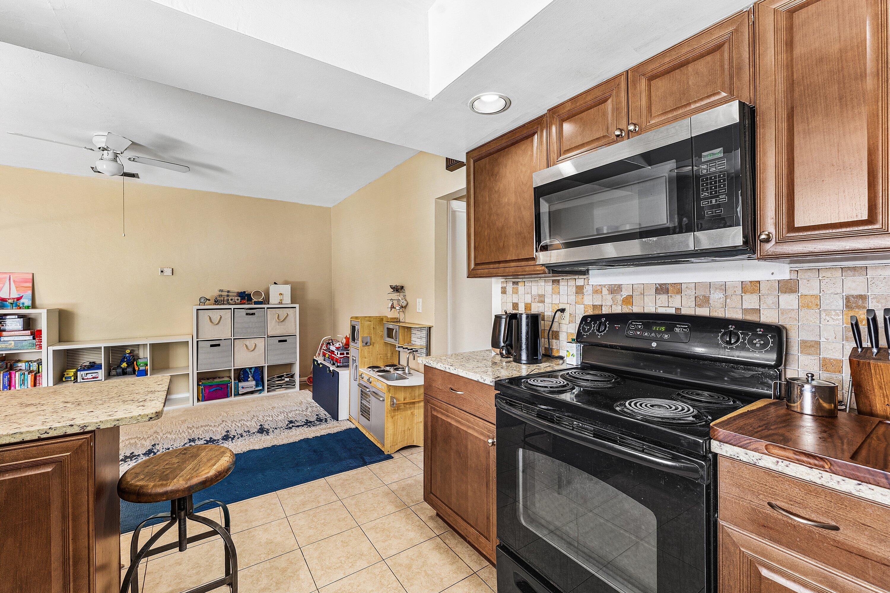 2 Tam O Shanter Lane Boca Raton, FL 33431 - Photo 8 of 41 008-2TamOShanterLane-BocaRaton-FL-33431-