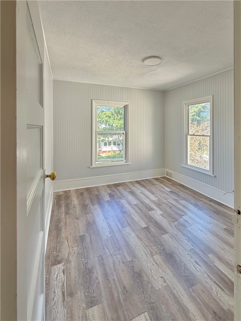 177 Alameda Street Rochester, NY 14613 - Photo 3 of 7