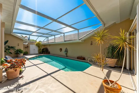 $595,000 | 216 Glengarry Avenue, Melbourne Beach, FL 32951