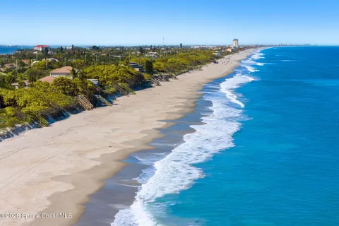 $595,000 | 216 Glengarry Avenue, Melbourne Beach, FL 32951