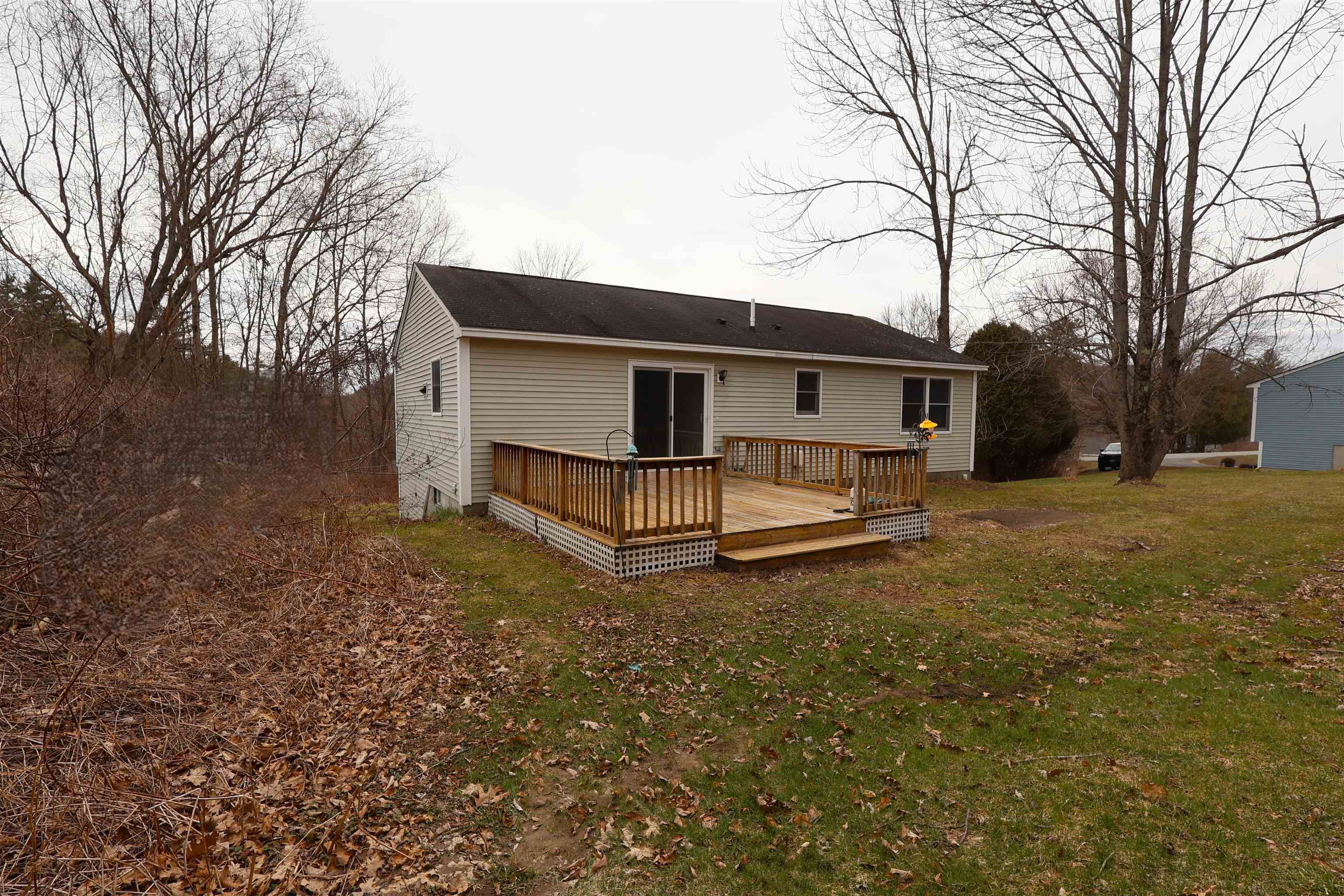 121 Truell Road Hartford, VT 05001 - Photo 8 of 31 Gallery Image 8