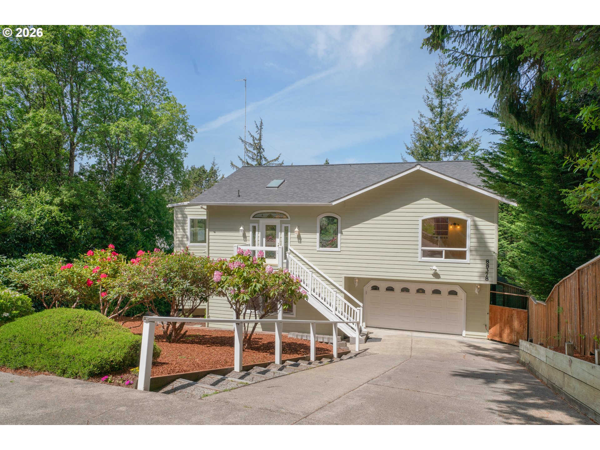 88378 Collard Lake Road Florence, OR 97439 - Photo 4 of 48
