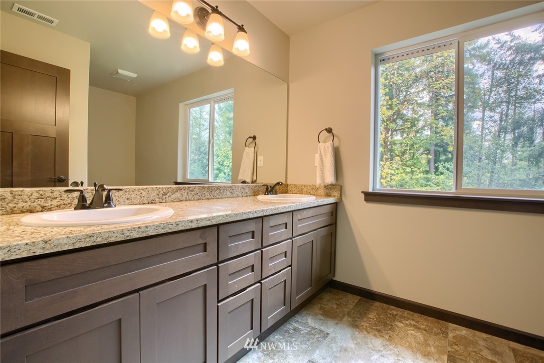 25111 Fiske Road East Orting, WA 98360 - Photo 11 of 16