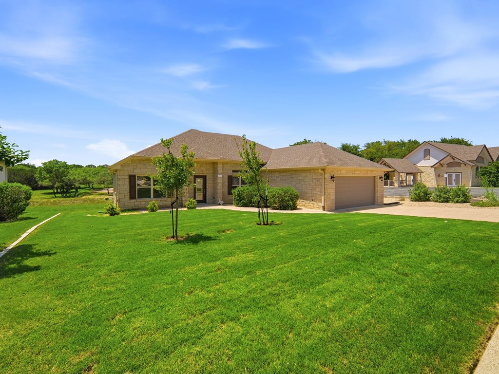 2011 Athens Avenue Kerrville, TX 78028 - Photo 3 of 54