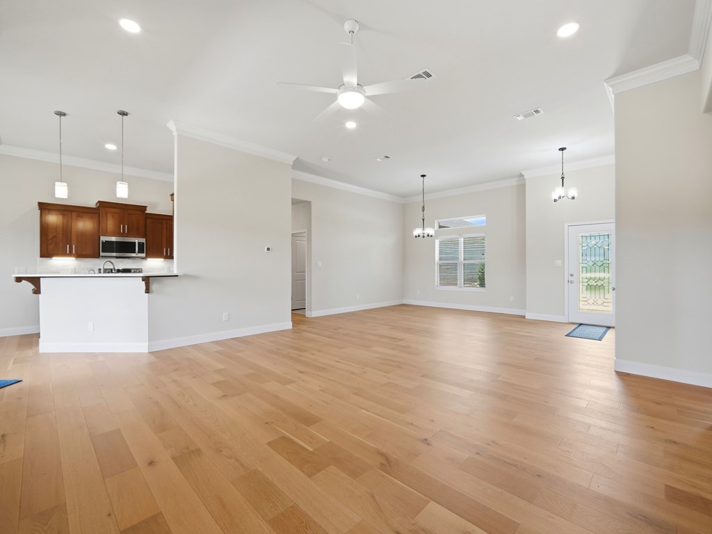 2011 Athens Avenue Kerrville, TX 78028 - Photo 6 of 54