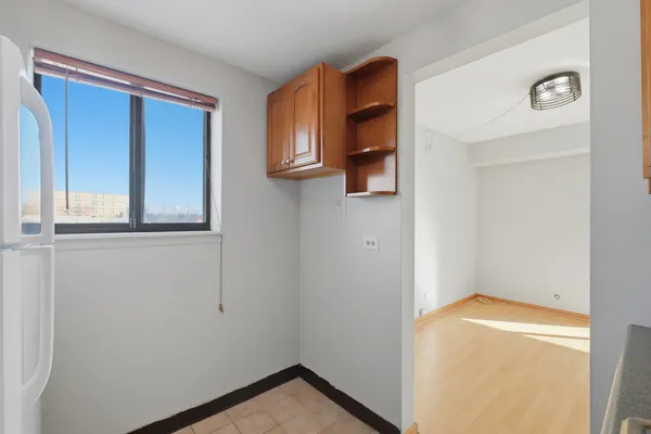 $1,400 | 1460 Fairlane Drive, Unit 228, Schaumburg, IL 60193