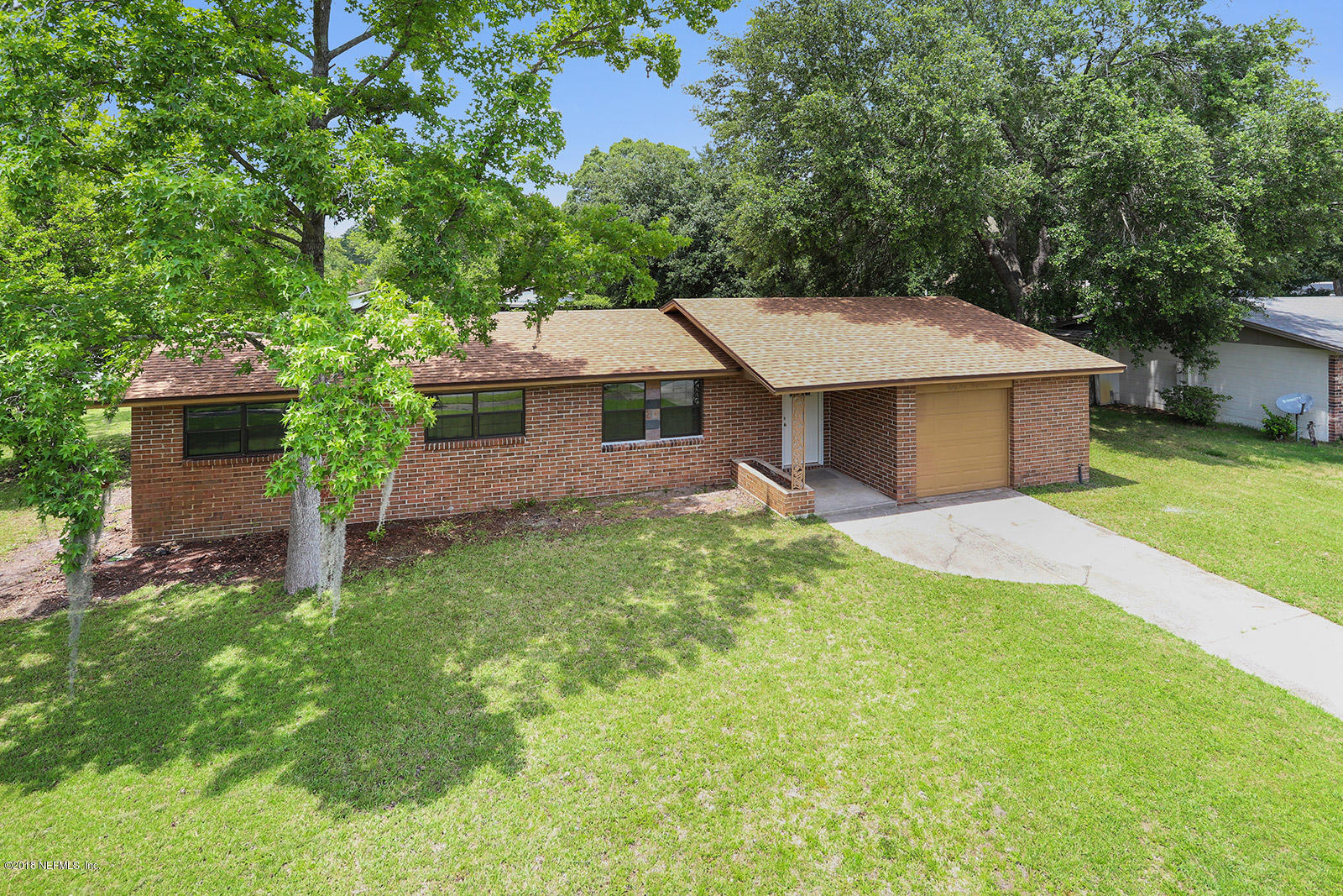 8545 Ruckman Avenue Jacksonville, FL 32221 - Photo 1 of 25 001_1600x1067_mls_1600x1067