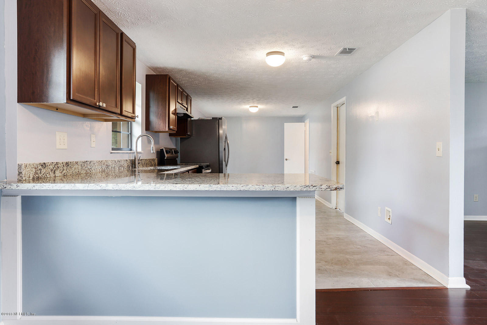 8545 Ruckman Avenue Jacksonville, FL 32221 - Photo 9 of 25 009_1600x1067_mls_1600x1067