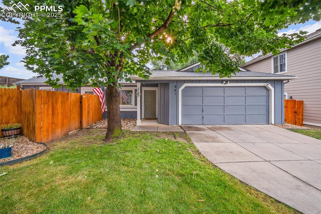 841 Dawn Break Loop Colorado Springs, CO 80910 - Photo 3 of 38