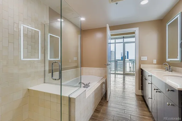 $648,000 | 2001 Lincoln Street, Unit 2213, Denver, CO 80202