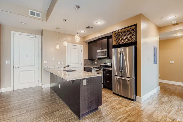 $648,000 | 2001 Lincoln Street, Unit 2213, Denver, CO 80202