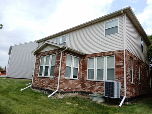 82 Stephens Matteson, IL 60443 - Photo 5 of 9 front view of a house with a yard