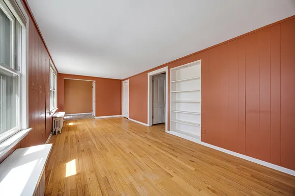 $399,000 | 558 Eagle Street, Crystal Lake, IL 60014