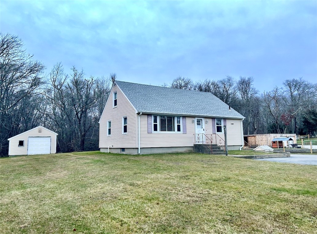 960 E Road Tiverton, RI 02878 - Photo 3 of 20