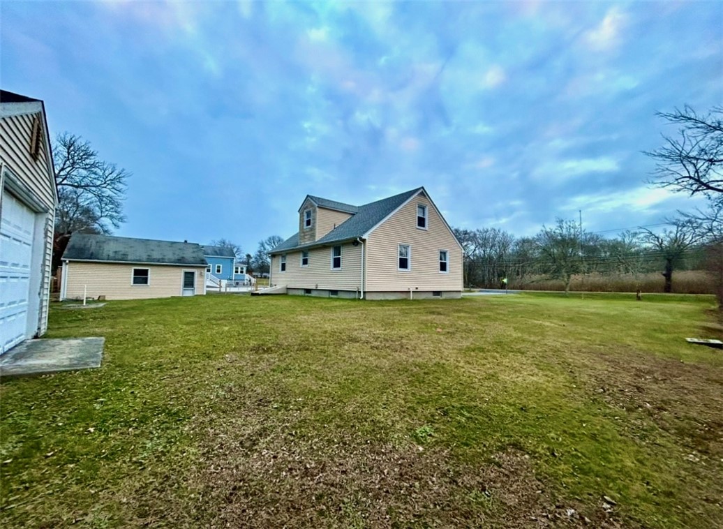 960 E Road Tiverton, RI 02878 - Photo 6 of 20