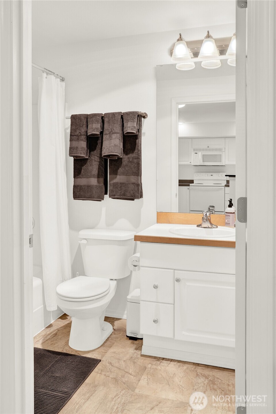 3318 30th Avenue Southwest, Unit B404 Seattle, WA 98126 - Photo 9 of 17