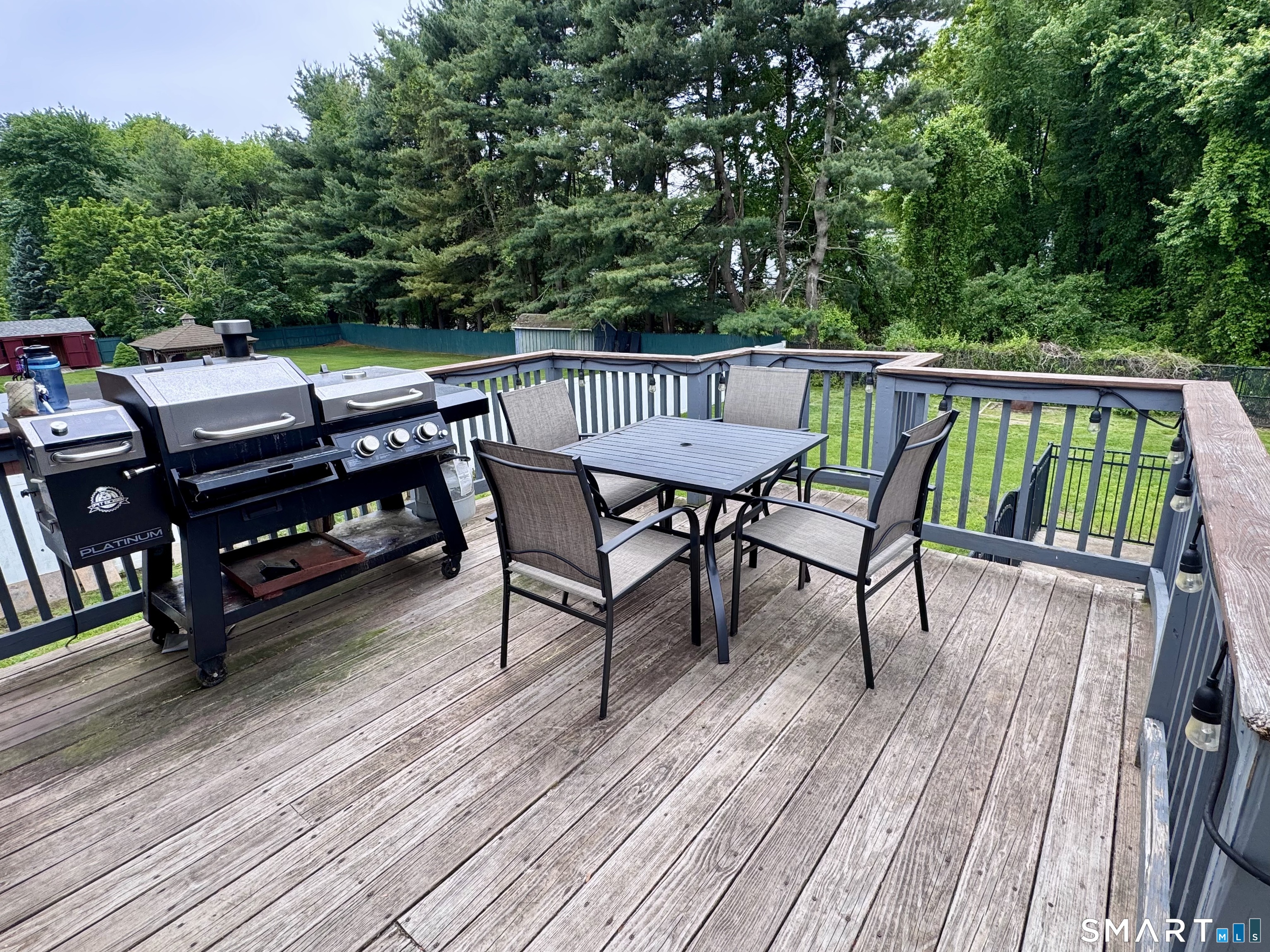 24 Middle Road Enfield, CT 06082 - Photo 31 of 38