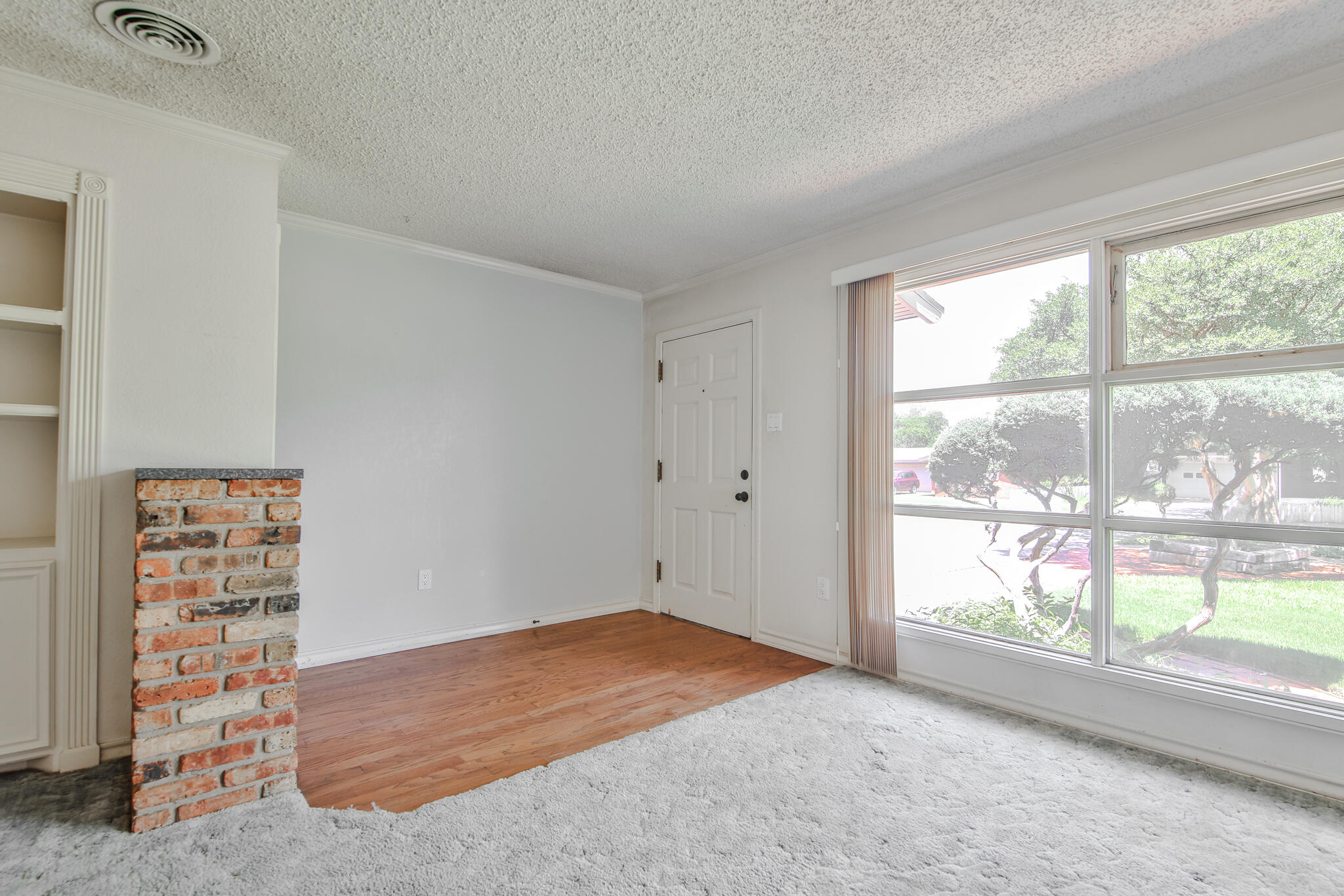 4315 47th Street Lubbock, TX 79413 - Photo 33 of 37 an empty room with windows