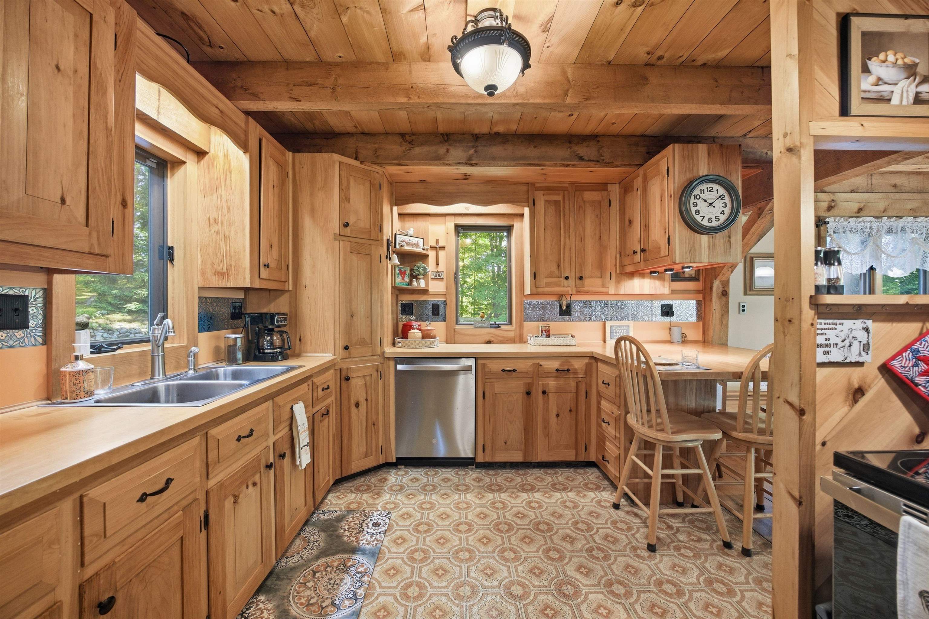 850 Concord Stage Road Weare, NH 03281 - Photo 7 of 44