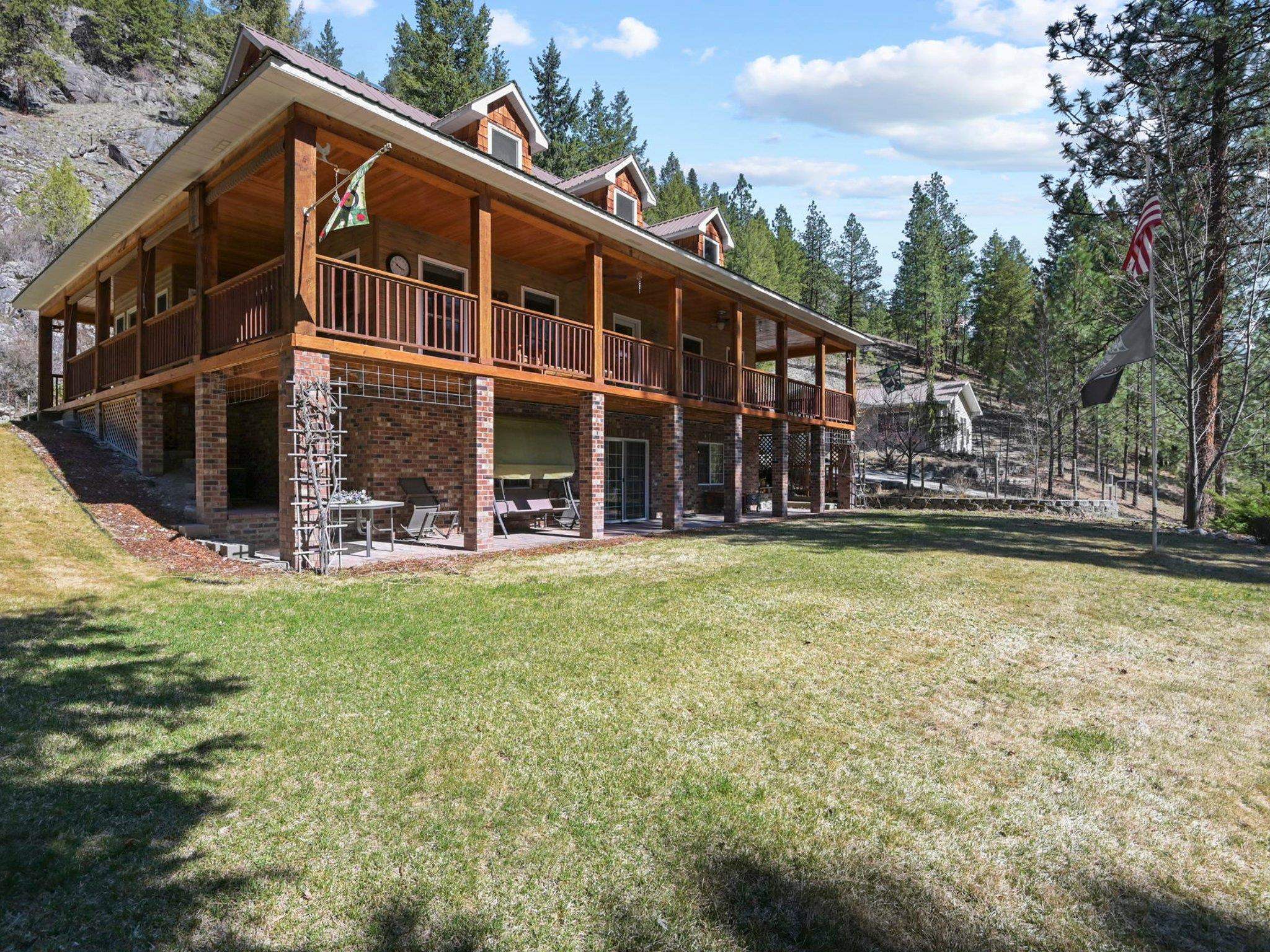 578 Customs Road Curlew, WA 99118 - Photo 2 of 50