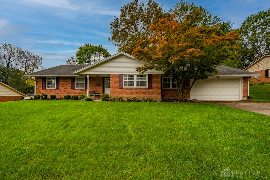 2422 Hemphill Road Kettering, OH 45440 - Photo 2 of 46