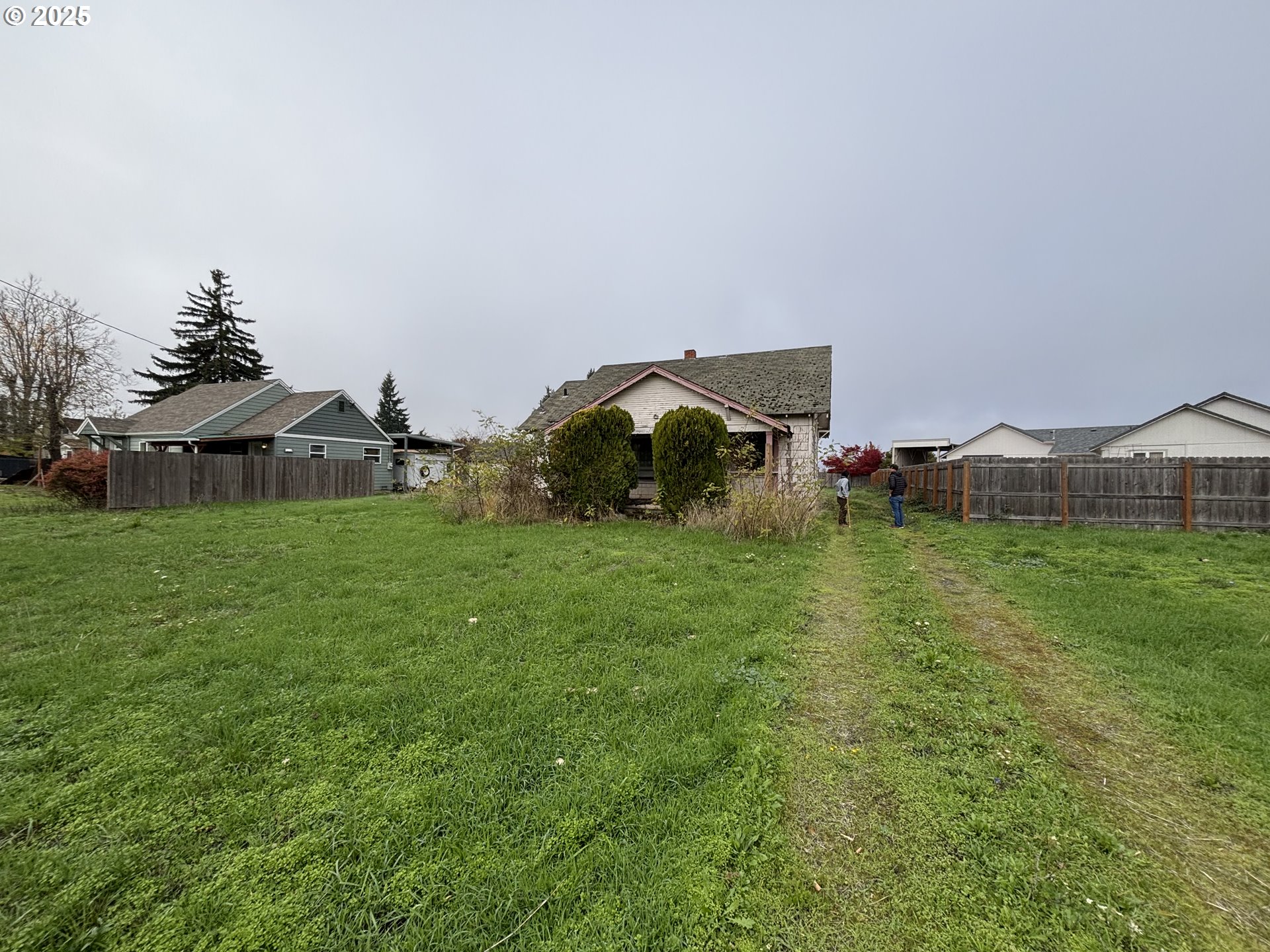 780 Q Street Springfield, OR 97477 - Photo 2 of 16