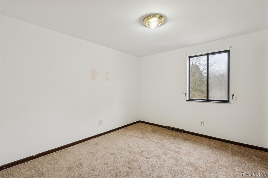 6570 Perryville Road Holly, MI 48442 - Photo 33 of 50 Gallery Image 33