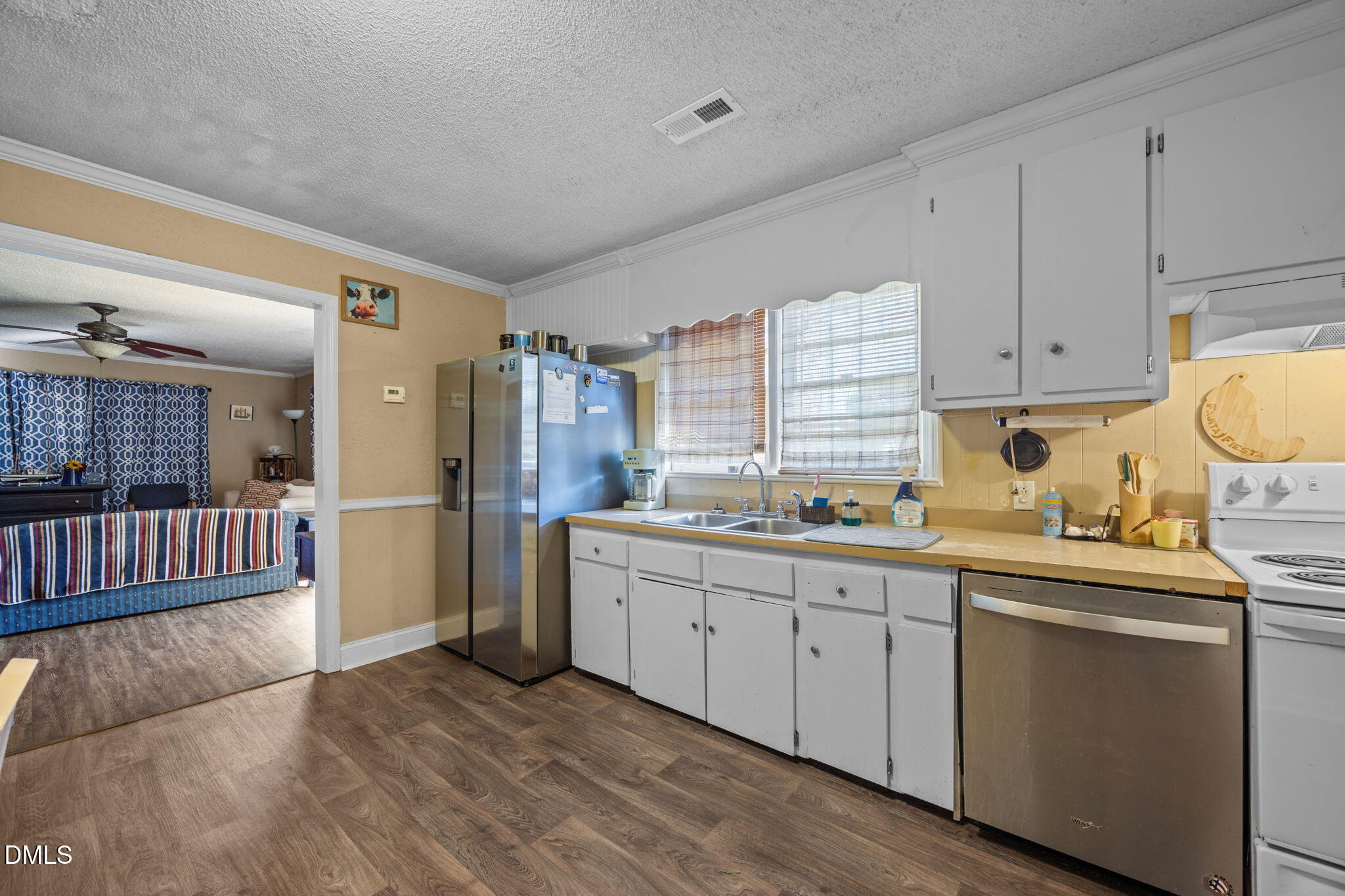 7840 Barbour Store Road Willow Spring, NC 27592 - Photo 10 of 20 Kitchen - rear angle