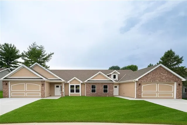$329,900 | 5014 Mulberry Terrace, St. Joseph, MO 64506