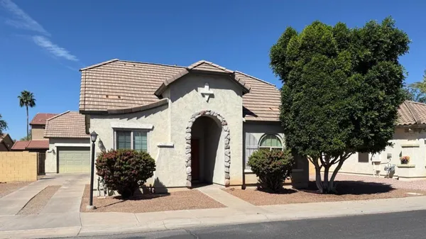 $1,895 | 336 North 77th Place, Mesa, AZ 85207