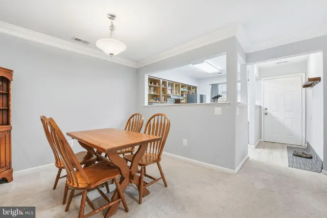 $280,000 | 9458 Scarlet Oak Drive, Manassas, VA 20110