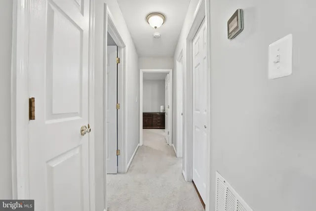 $280,000 | 9458 Scarlet Oak Drive, Manassas, VA 20110