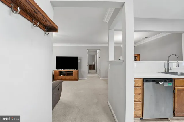 $280,000 | 9458 Scarlet Oak Drive, Manassas, VA 20110