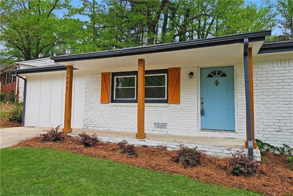 2450 Elkhorn Drive Decatur, GA 30034 - Photo 4 of 32 a view of front door and yard